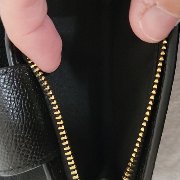 Coach black medium corner zip wallet - Picture 13 of 14